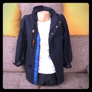 Gap rain jacket/windbreaker— size Small